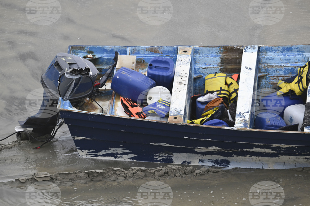 CORRECTION California Capsized Boat