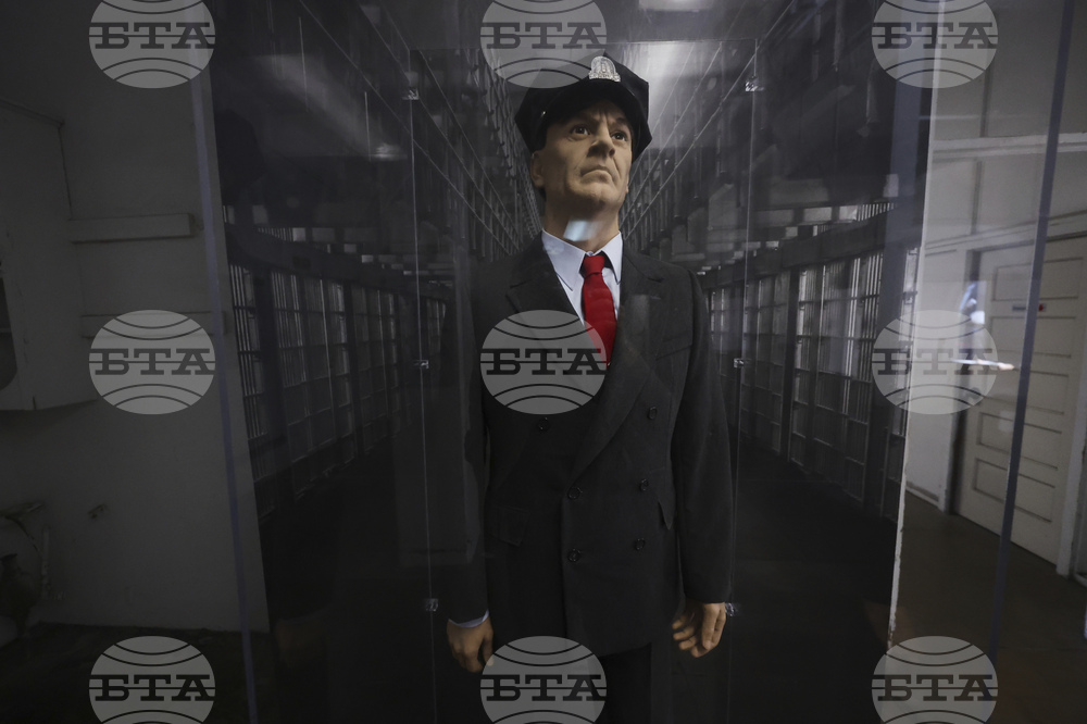 APTOPIX Trump Alcatraz