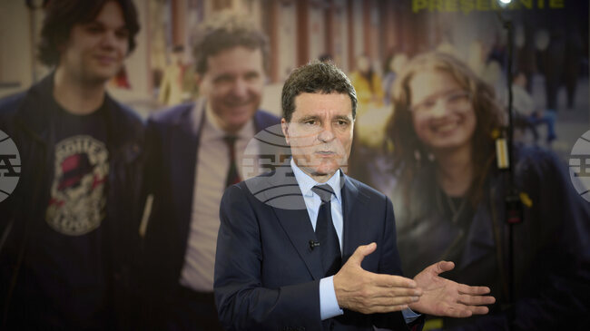 Сътрудничеството със САЩ остава от съществено значение, изключвам сценарий за трансатлантически разрив, заяви румънския президент