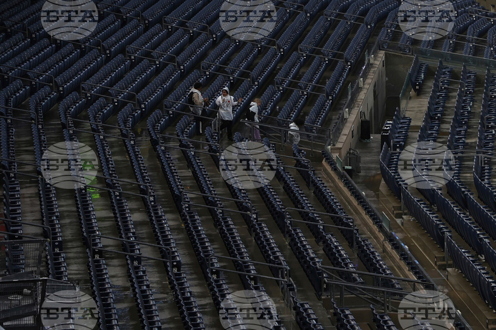 Padres Yankees Baseball
