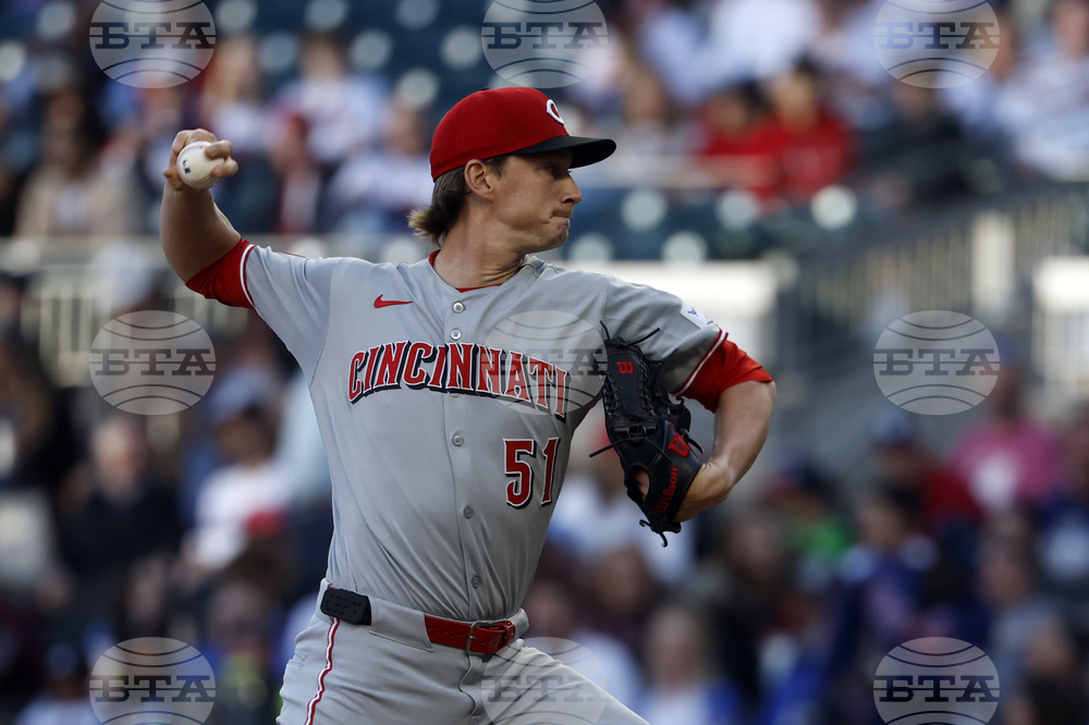 Reds Braves Baseball
