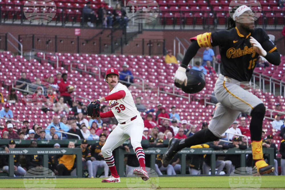 Pirates Cardinals Baseball