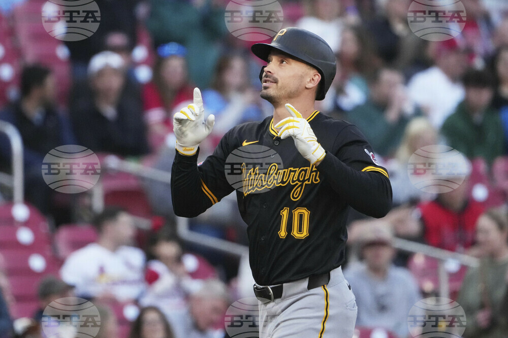 Pirates Cardinals Baseball