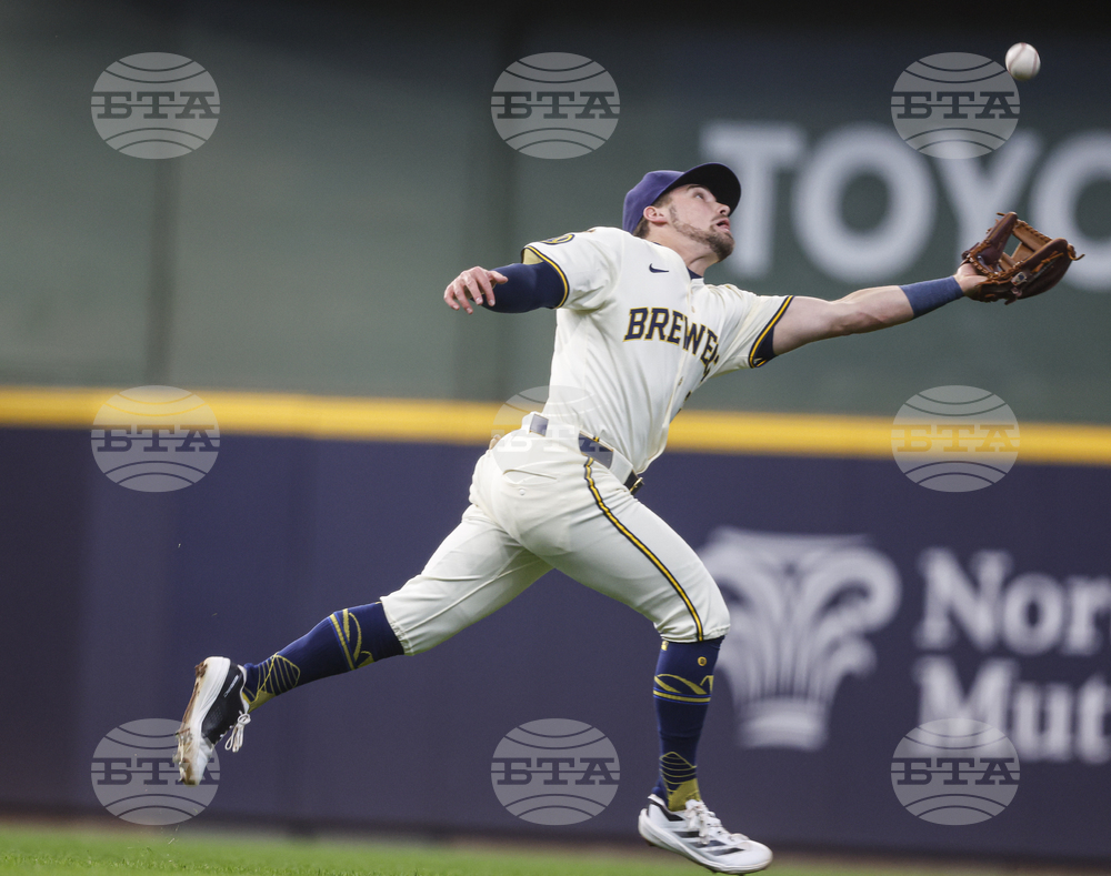 Astros Brewers Baseball