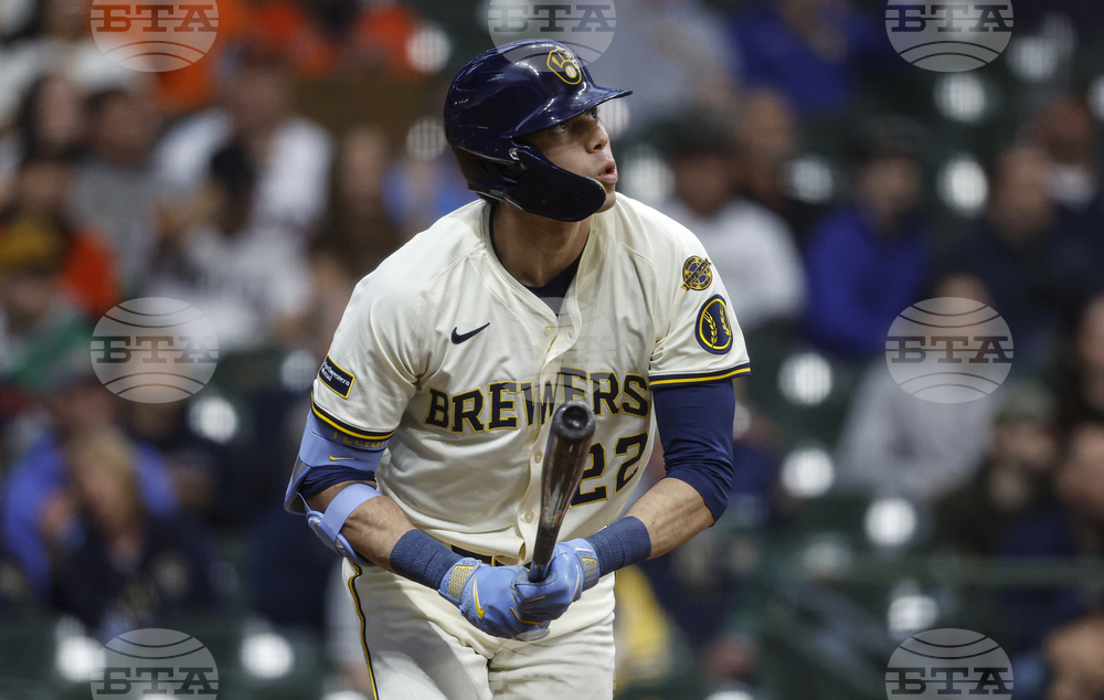 Astros Brewers Baseball