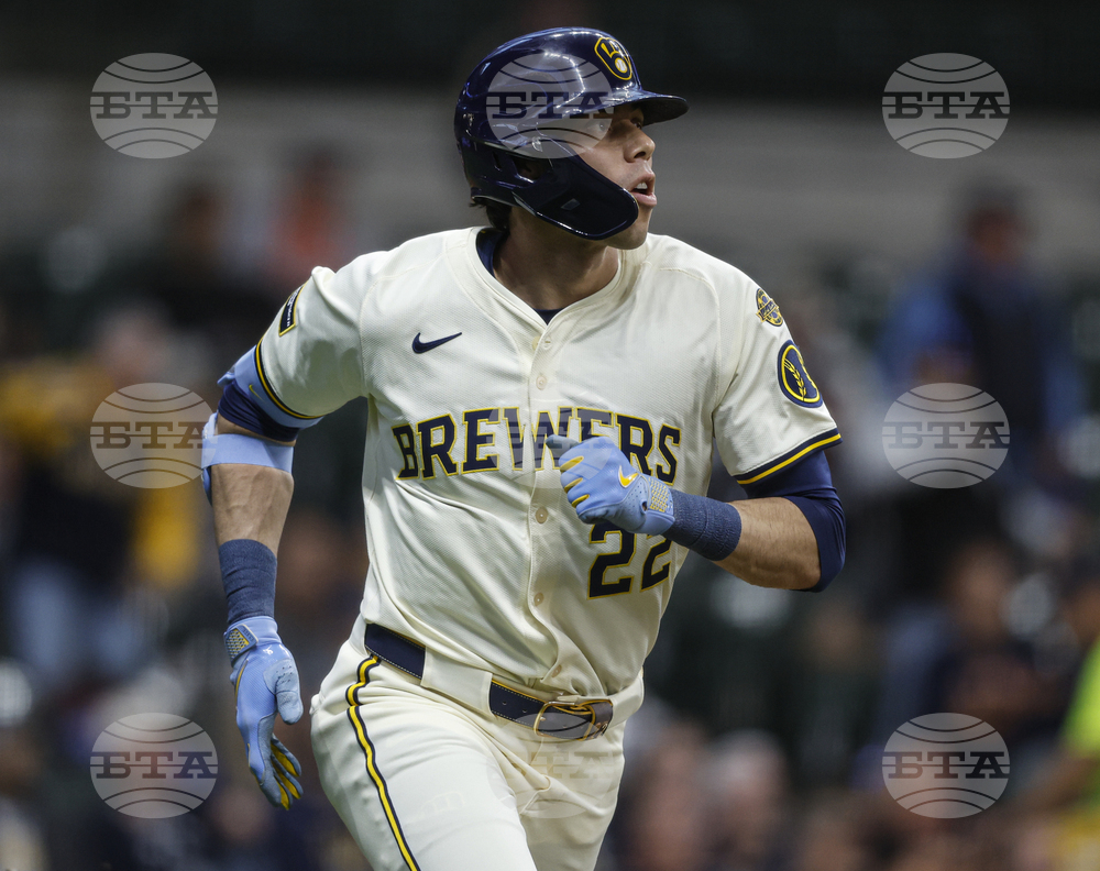 Astros Brewers Baseball
