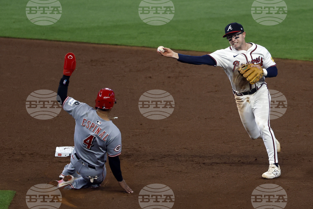Reds Braves Baseball