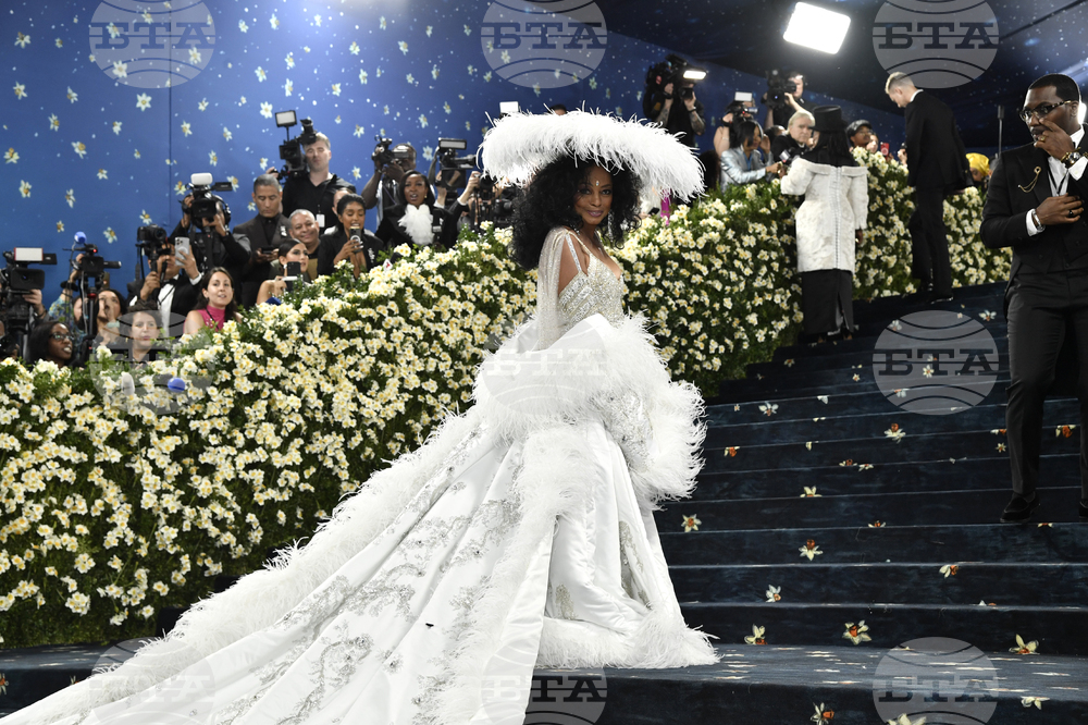 APTOPIX 2025 MET Museum Costume Institute Benefit Gala