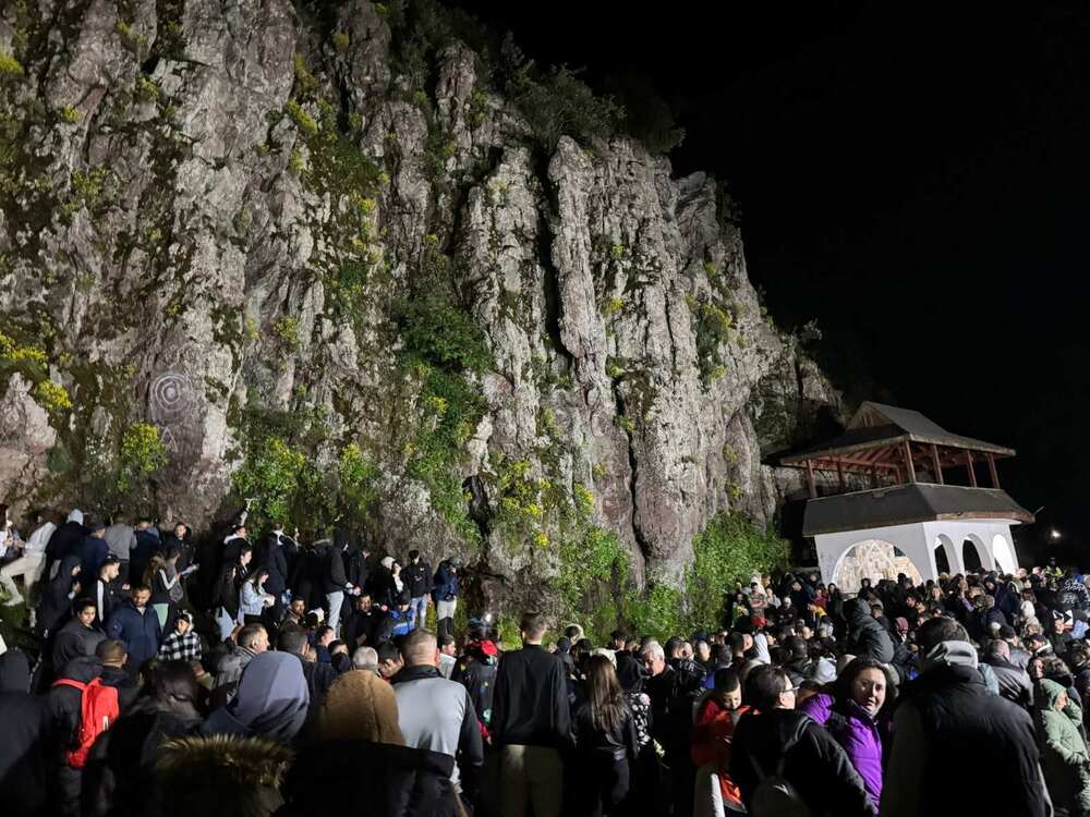 Община Момчилград: Стотици потърсиха изцерение в извора на Дамбалъ в нощта на 5 срещу 6 май