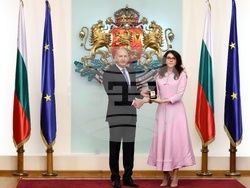 Румен Радев - гвардейски отряди - приветствие