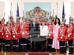 Румен Радев - гвардейски отряди - приветствие