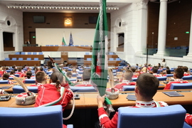 Народно събрание - младежки гвардейски отряди