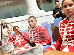 Народно събрание - младежки гвардейски отряди