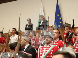 Народно събрание - младежки гвардейски отряди