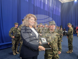 Косово - Илияна Йотова - КФОР - база „Филм Сити“ - посещение