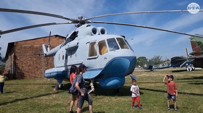 Хиляди посетиха днес Музея на авиацията в Крумово