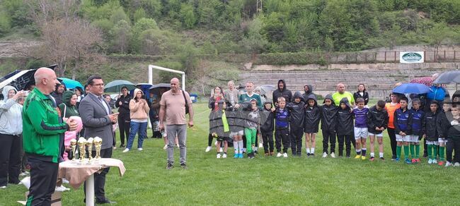 Жители и гости на Девин отпразнуваха Гергьовден с курбан за здраве и футболен турнир