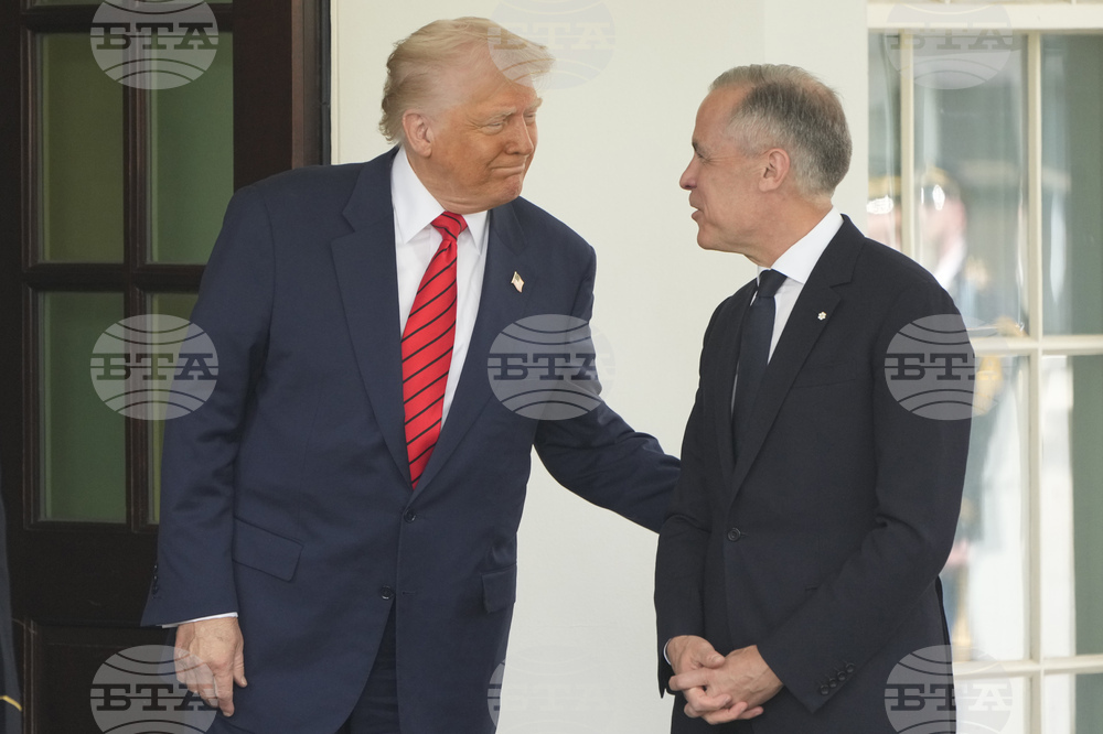 APTOPIX US Canada Trump