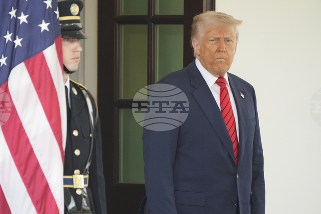 Тръмп каза, че хусите са "капитулирали" и затова САЩ спират бомбардировките си в Йемен