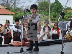 Село Дряновец - читалище - празник