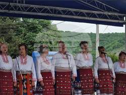 Село Дряновец - читалище - празник