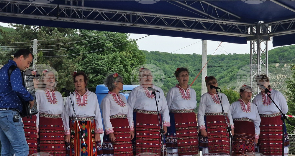 Село Дряновец - читалище - празник