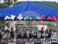 Село Дряновец - читалище - празник