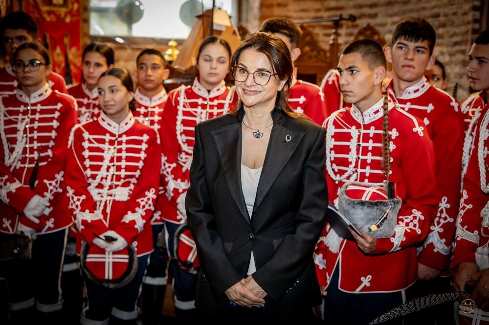 Сдружение „Младежки гвардейски отряди“ посети Народното събрание и се срещна с патриарх Даниил и главния мюфтия д-р Мустафа Хаджи