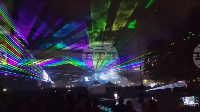 Народни танци, концерти и лазерно шоу бяха кулминацията на празника на Русе