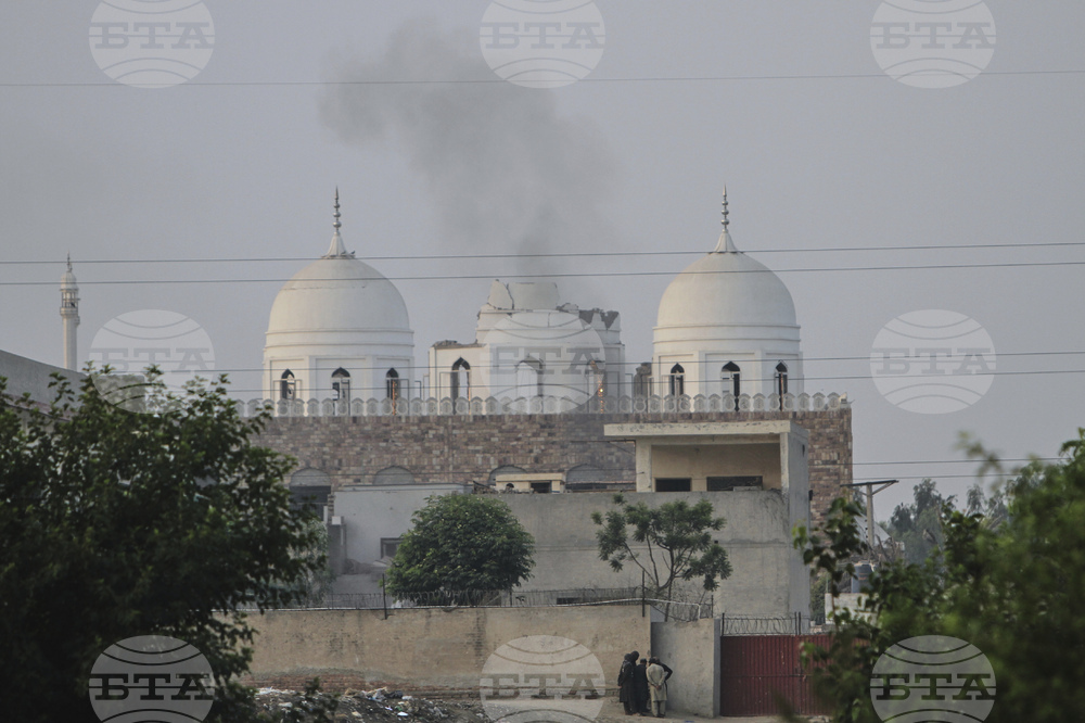 APTOPIX Pakistan India