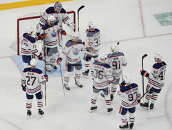 Oilers Golden Knights Hockey