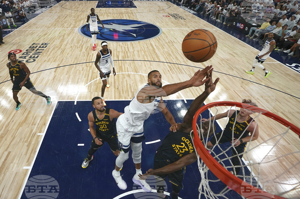 APTOPIX Warriors Timberwolves Basketball