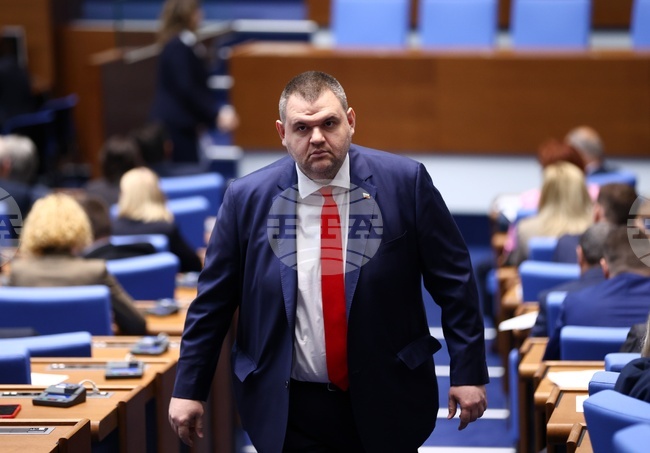 Лидерът на "ДПС -Ново начало" Делян Пеевски определи парламента като изчерпан 