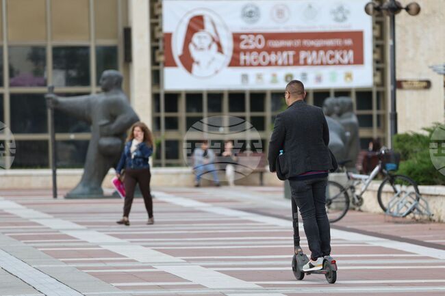 В Белица се забранява движението на електрически тротинетки, съобщиха от Общината