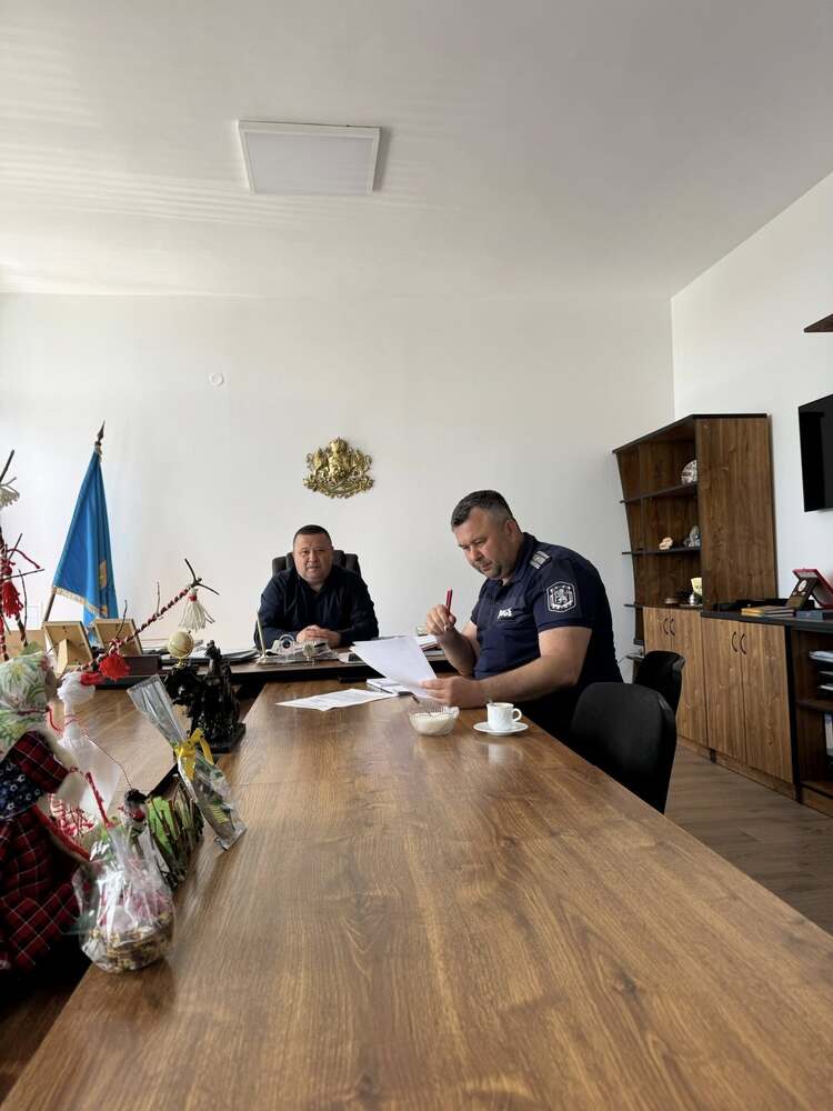 Кметът на Община Лозница забрани със заповед движението на тротинетки и велосипеди по тротоарите и в пешеходните зони