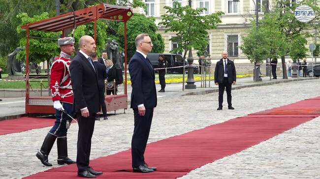 Президентът Румен Радев посрещна полския си колега Анджей Дуда на официална церемония в София