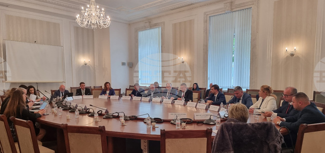 Комисията по регионално развитие обедини в общ законопроект промени в Закона за движението по пътищата, внесени от МС и депутати
