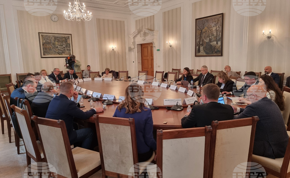 Комисията по регионална политика не прие промени в Закона за пътищата, касаещи комисионите на търговците при продажба на винетки