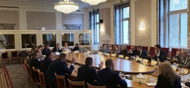 Законопроект за пазарите на криптоактиви беше приет на първо четене от Комисията по бюджет и финанси към парламента