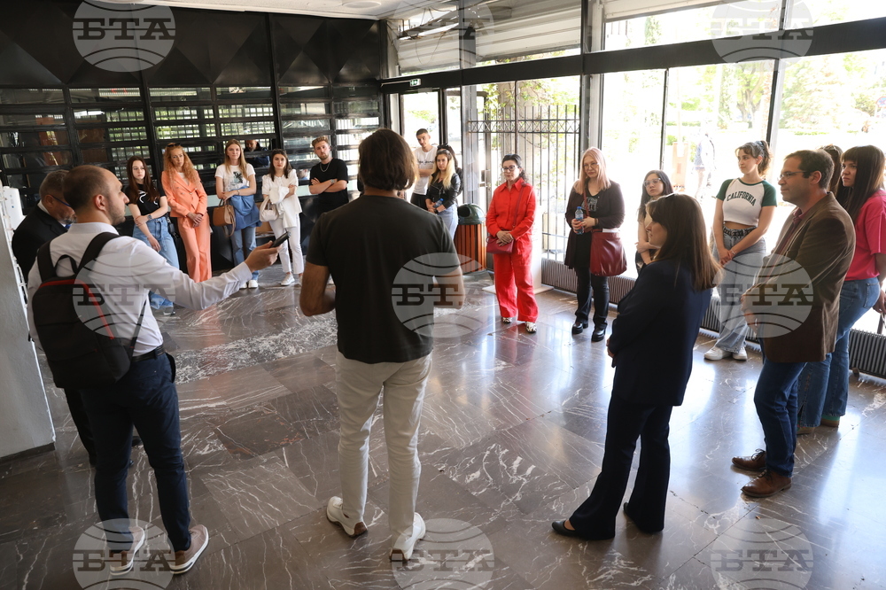 Гърция - Солунски университет „Аристотел“ - студенти - обиколка