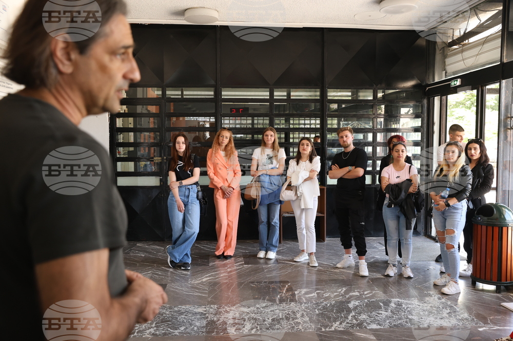 Гърция - Солунски университет „Аристотел“ - студенти - обиколка