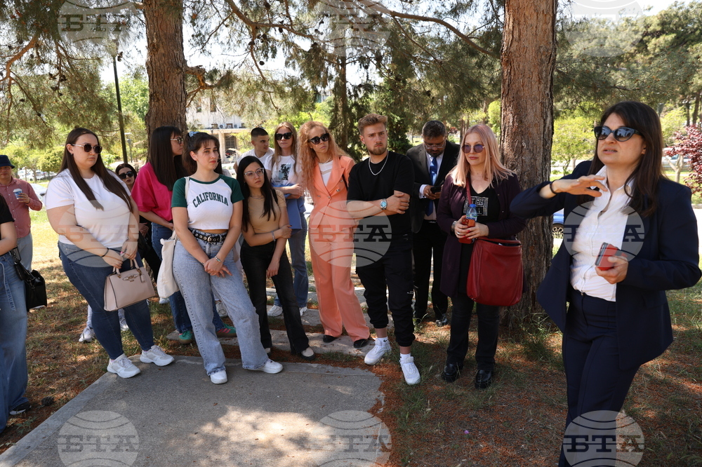 Гърция - Солунски университет „Аристотел“ - студенти - обиколка