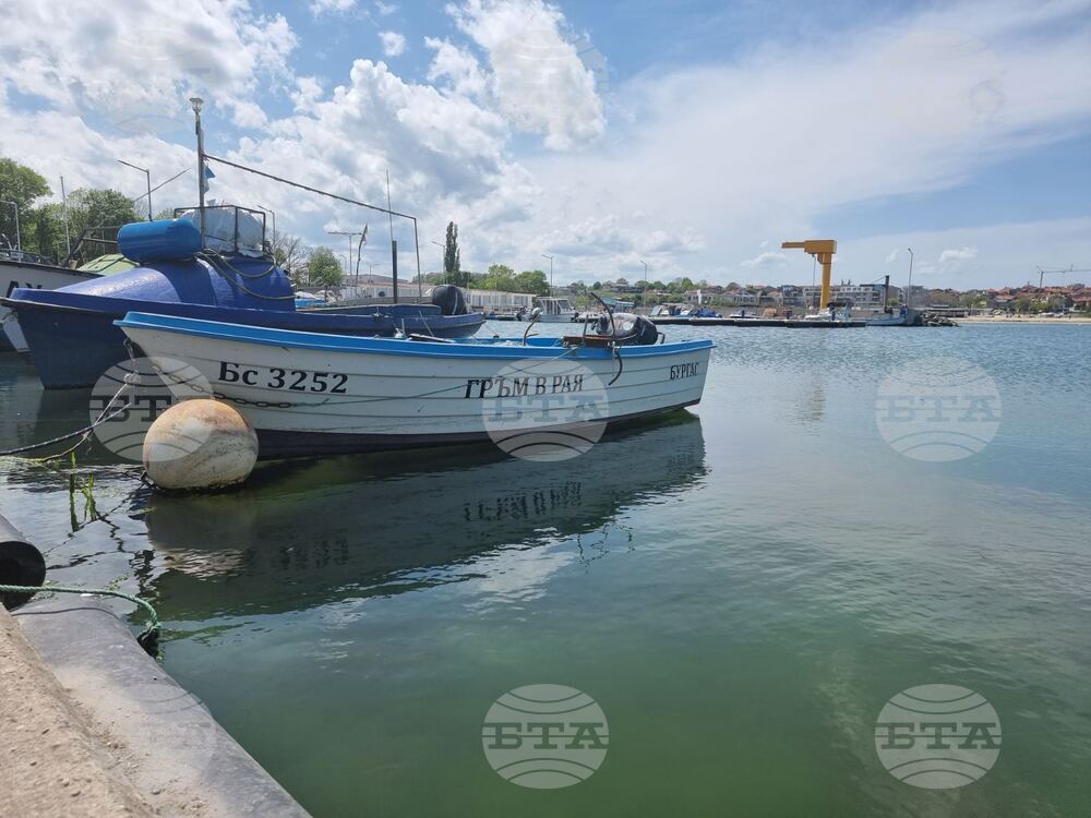 Бургас - пристанище "Крайморие" - награда „Син флаг“