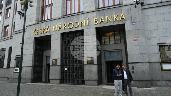 Чешката централна банка купува криптоактиви за 1 милион долара