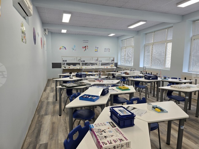 Teachers in Romania Boycott Second Day of School