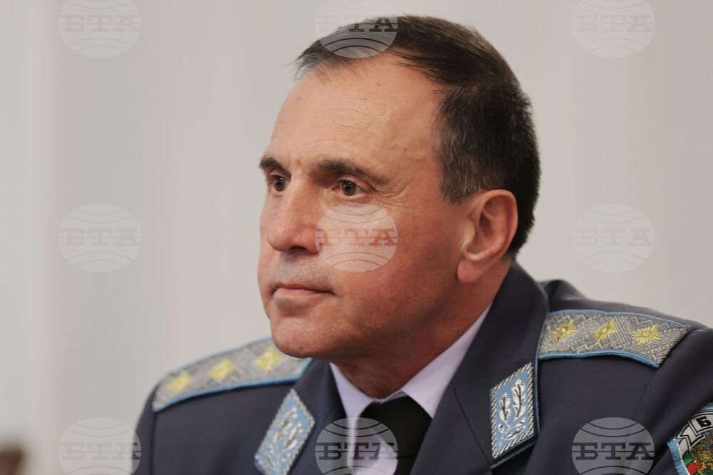 Народно събрание - Комисия по отбрана - заседание - генерал-лейтенант Красимир Кънев