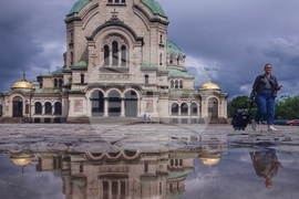 Дъждовно време - Храм-паметник "Св. Александър Невски" - отражения