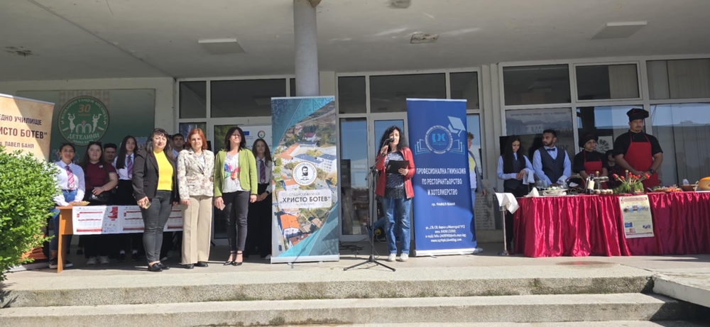 Кандидат-гимназистите в Павел баня се запознаха с възможностите за гимназиално обучение в града