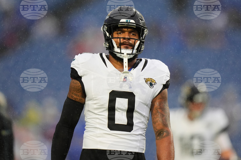 Jaguars Davis Cut Football