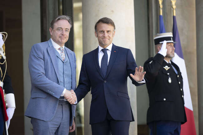 Белга: Белгийският премиер Барт де Вевер подкрепи мирния план на Макрон за Газа